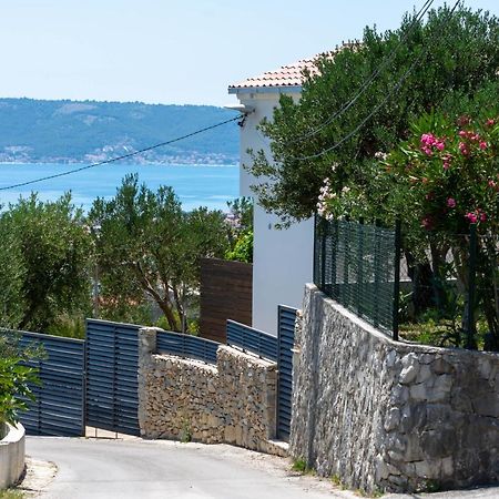 Plum Holiday Home Kaštel Stari Dış mekan fotoğraf
