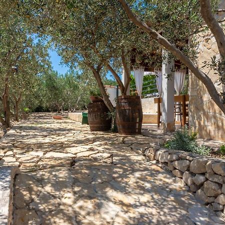 Plum Holiday Home Kaštel Stari Dış mekan fotoğraf