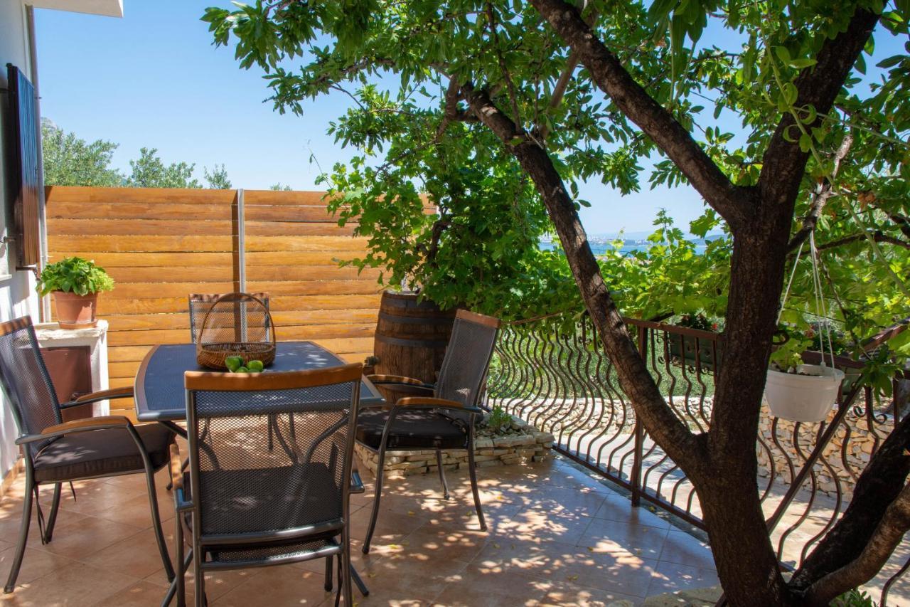 Plum Holiday Home Kaštel Stari Dış mekan fotoğraf