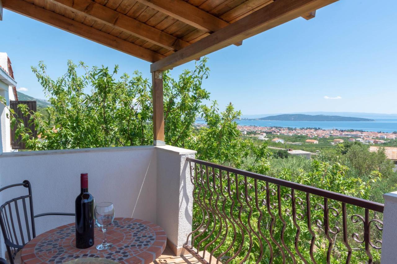 Plum Holiday Home Kaštel Stari Dış mekan fotoğraf