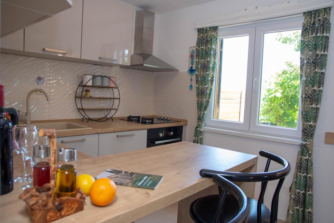 Plum Holiday Home Kaštel Stari Dış mekan fotoğraf