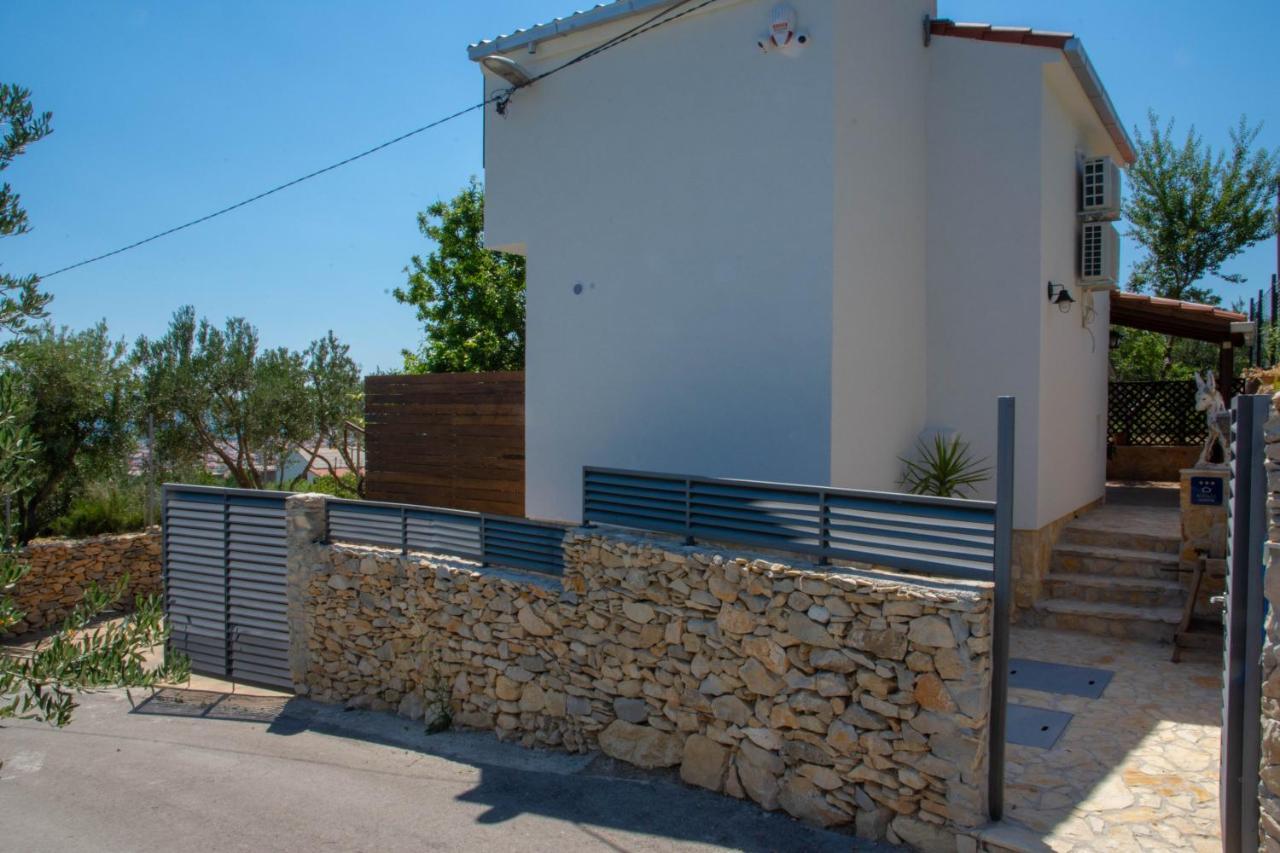 Plum Holiday Home Kaštel Stari Dış mekan fotoğraf