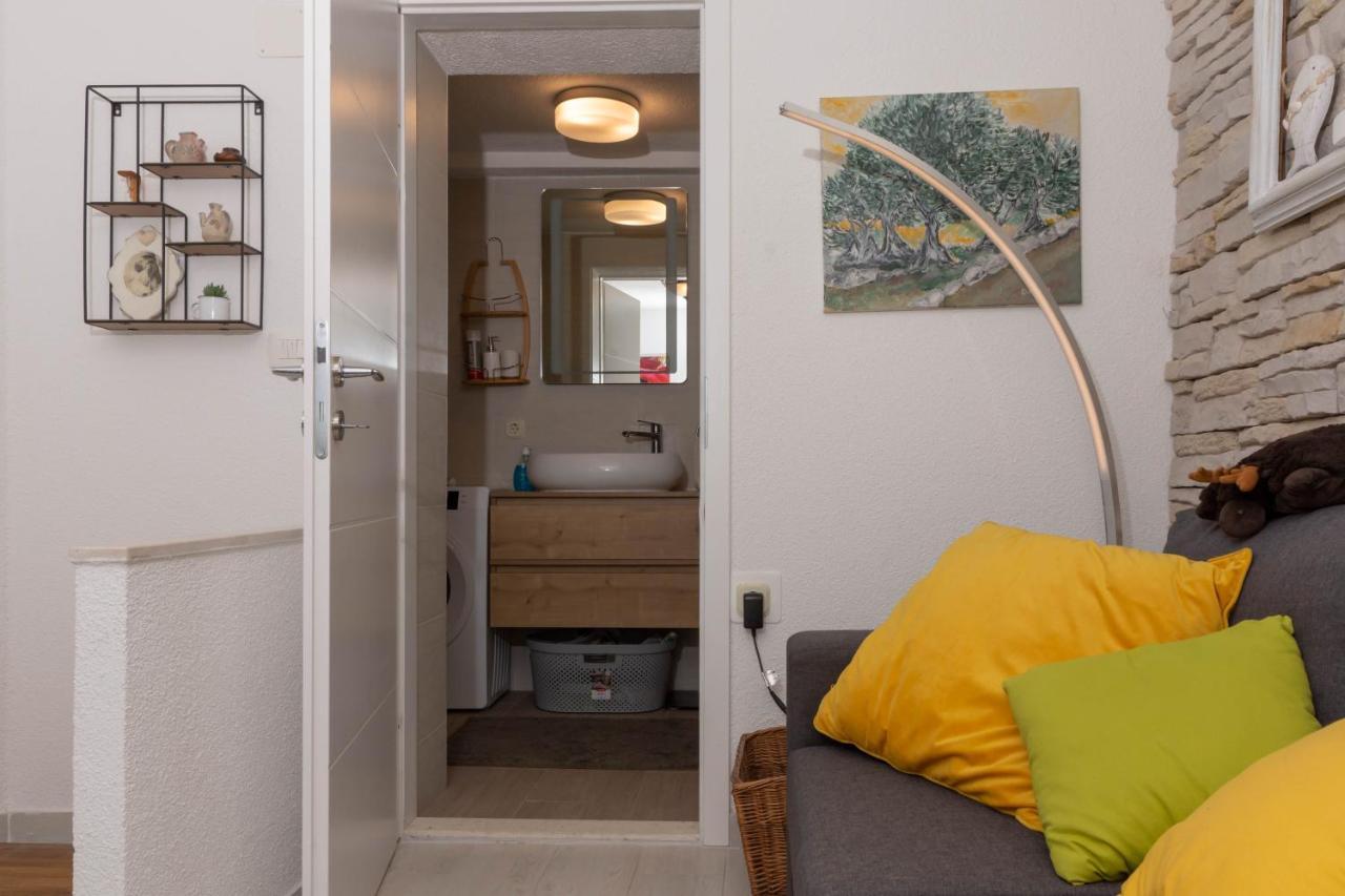 Plum Holiday Home Kaštel Stari Dış mekan fotoğraf