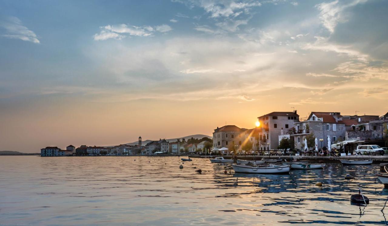 Plum Holiday Home Kaštel Stari Dış mekan fotoğraf